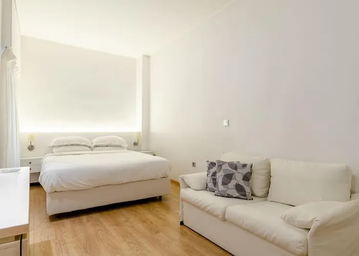 Elegant 2Bd Evelpidon Apartment