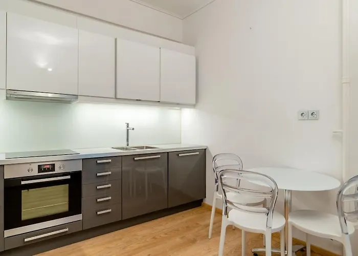 Elegant 2Bd Evelpidon Apartment