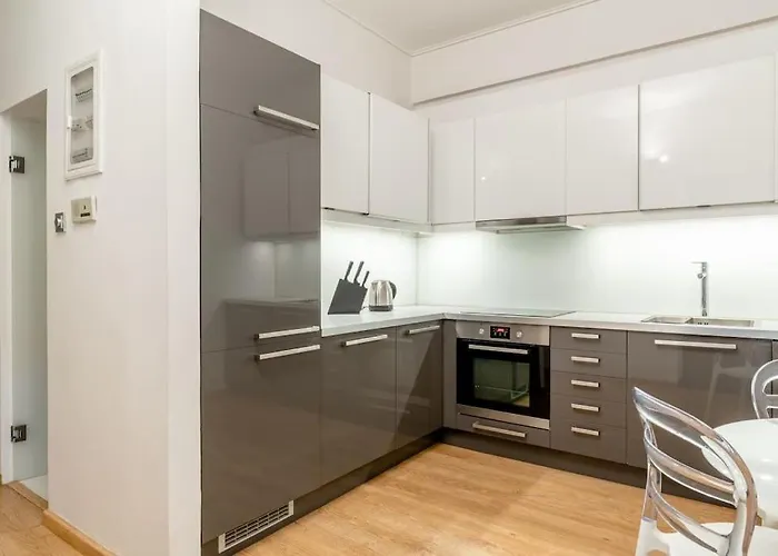 Elegant 2Bd Evelpidon Apartment